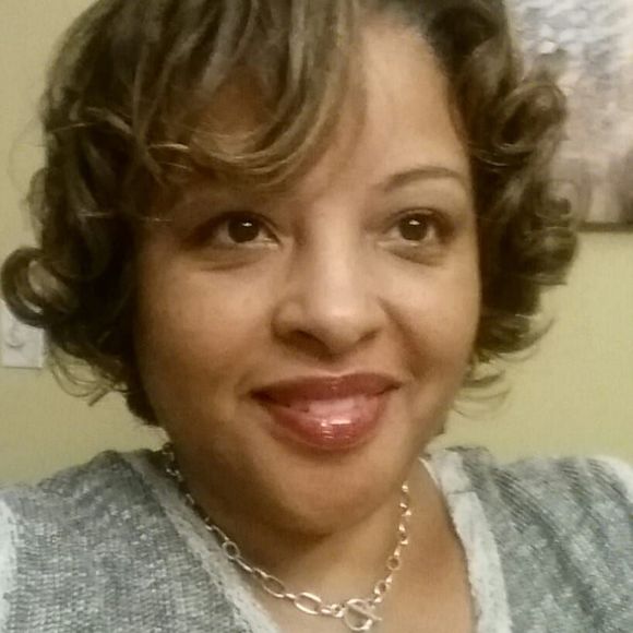 Meet your Posher, Bernadette - Picture 1 of 1